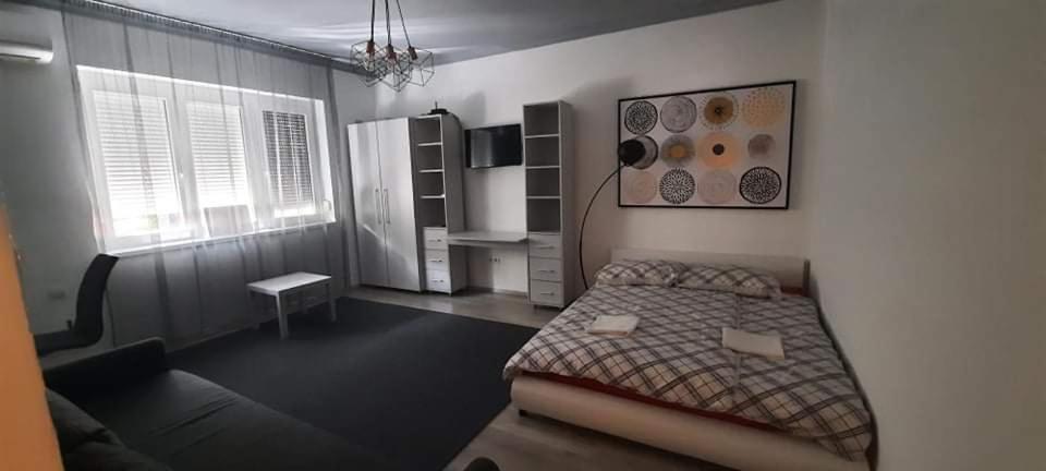 Merey Apartment Szeged Bagian luar foto