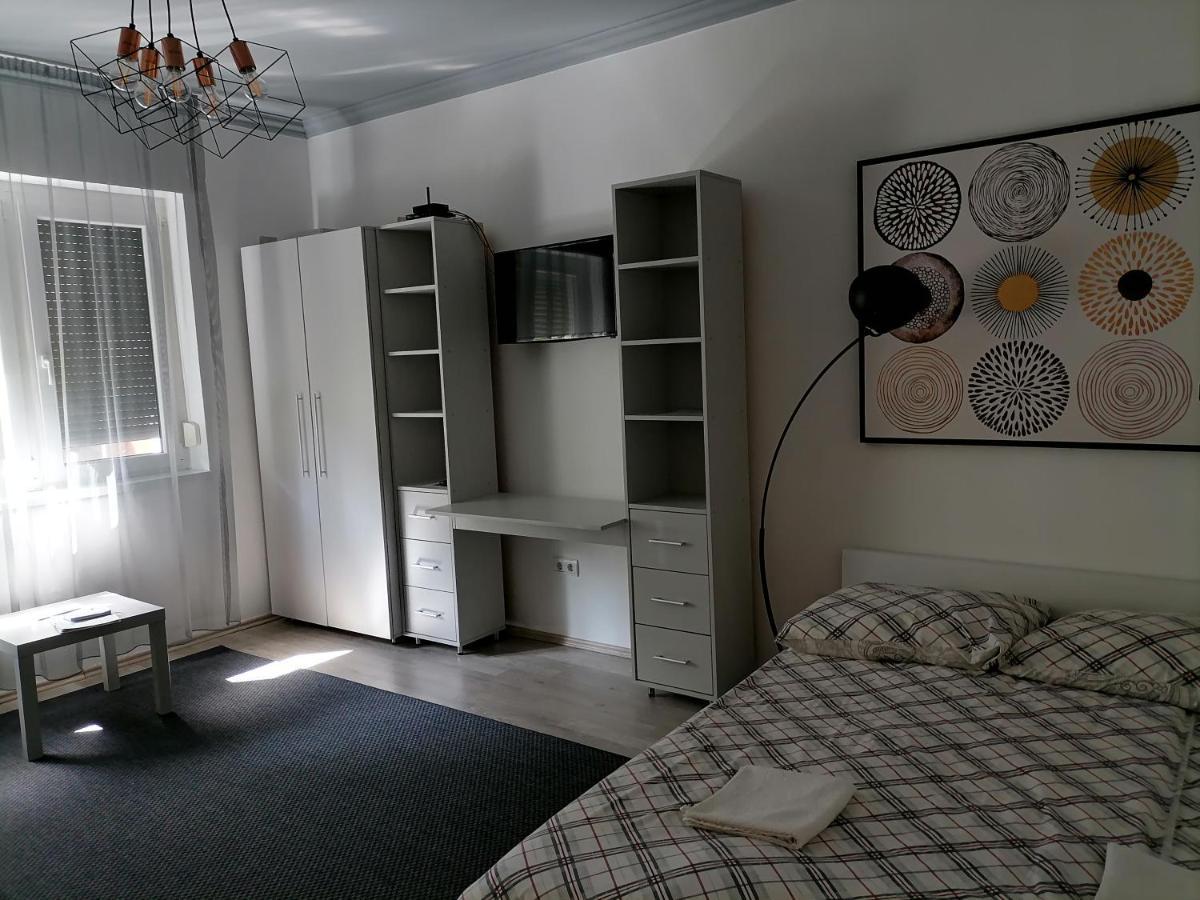 Merey Apartment Szeged Bagian luar foto